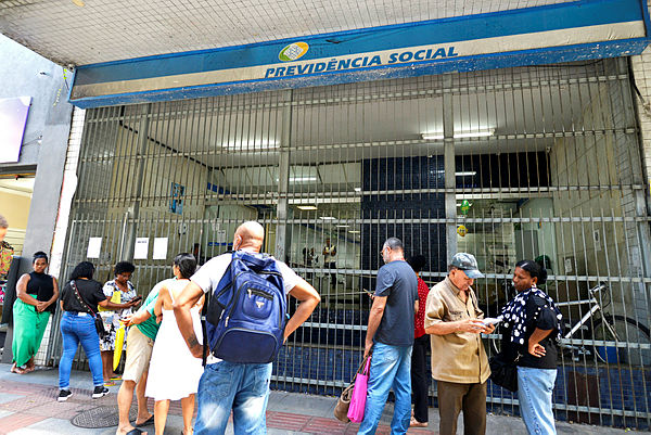 O abono é usualmente pago no segundo semestre de cada ano, em agosto e novembro - Foto: Shirley Stolze/ 