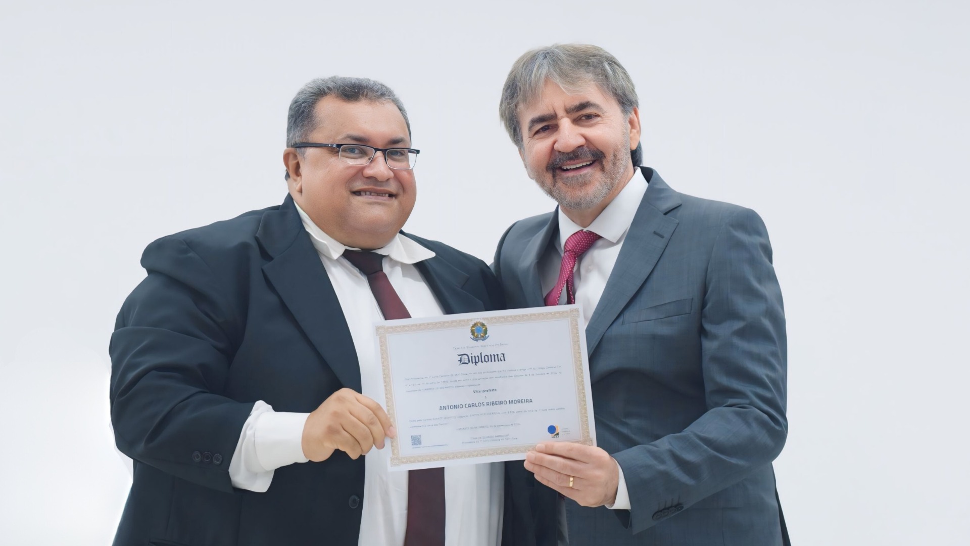 Vice-Prefeito Dr. Antônio e o Prefeito Neo - Imagem/Revista Formosa