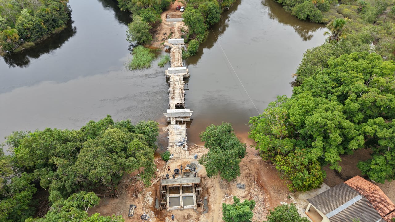 Ponte sobre o Rio Sapão - Imagens aéreas (drone): José Jesus