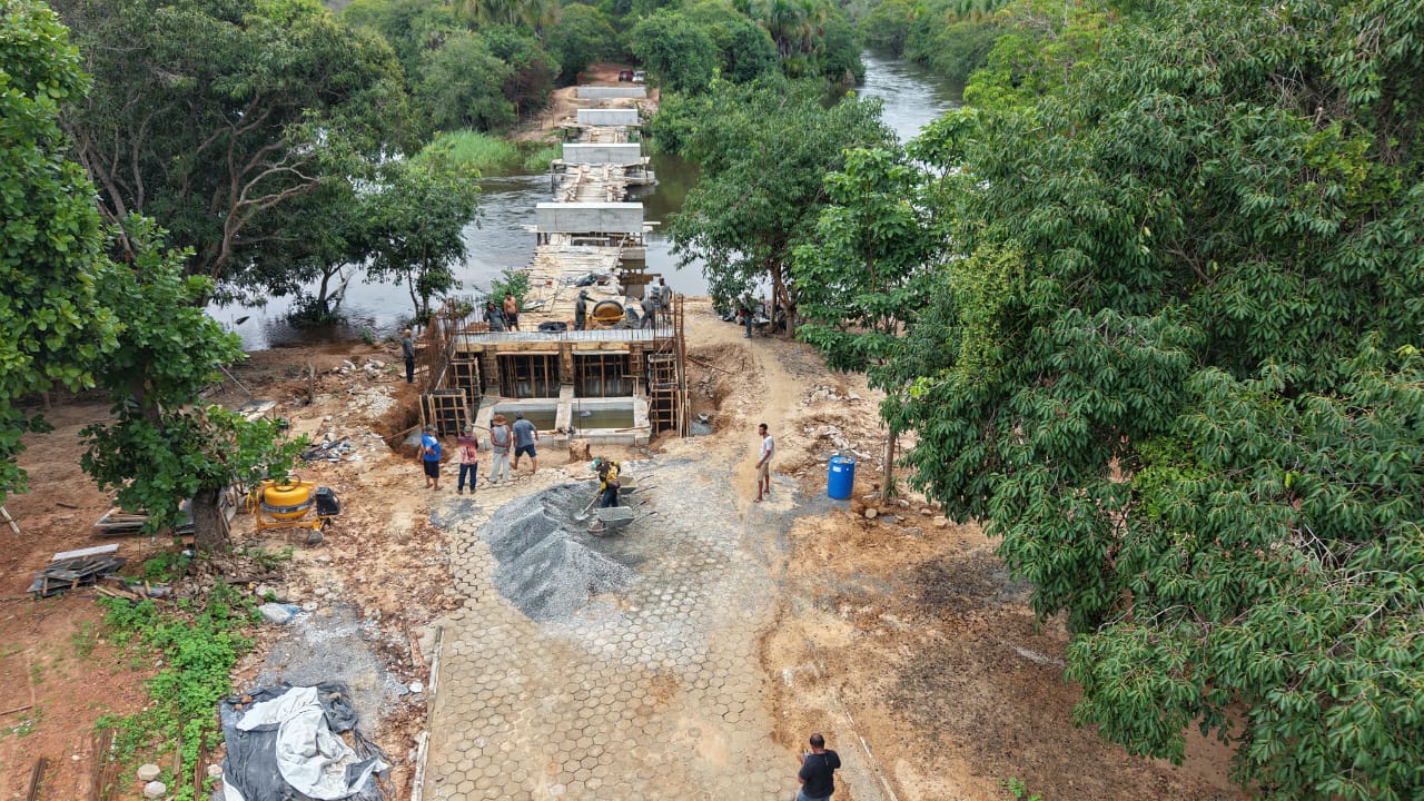 Ponte sobre o Rio Sapão - Imagens aéreas (drone): José Jesus