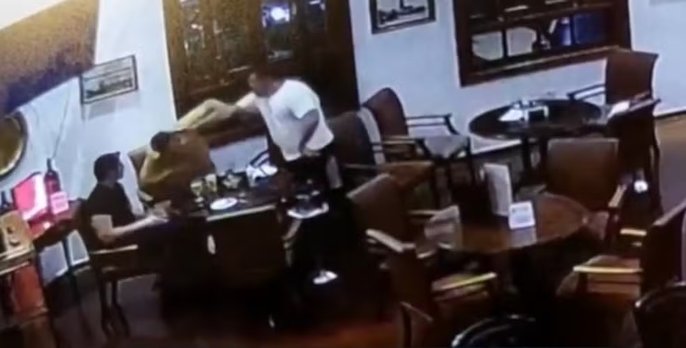 Câmera de segurança registrou briga entre médicos momentos antes do homicídio em Barueri