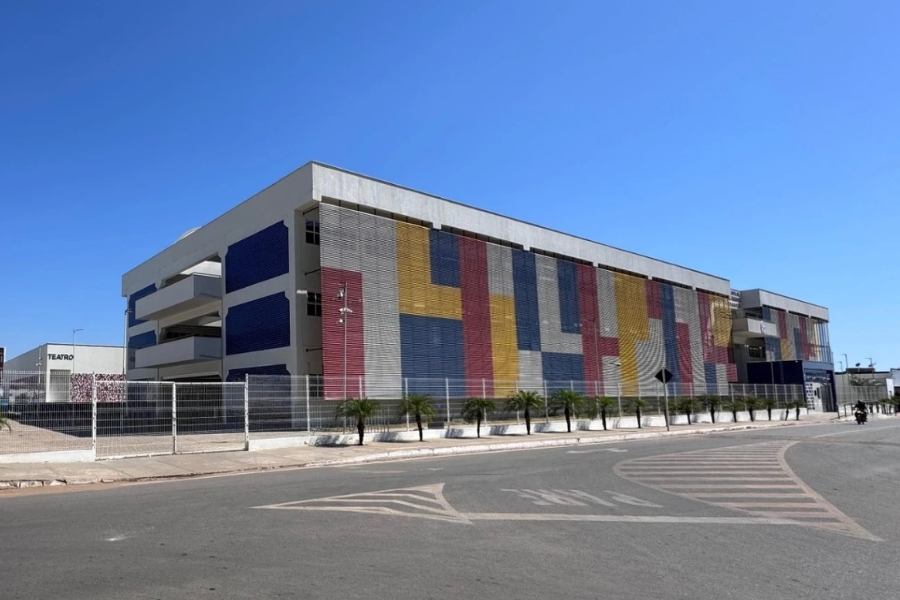 CETEP Almir Teixeira - Formosa do Rio Preto. Imagem/Revista Formosa