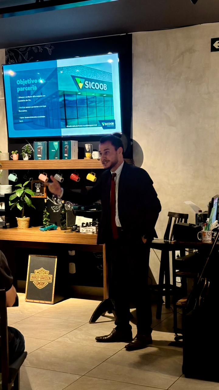Gerente da agência local do Sicoob Coopercred, Skelter Willian - Imagem/ Kauã Ribeiro