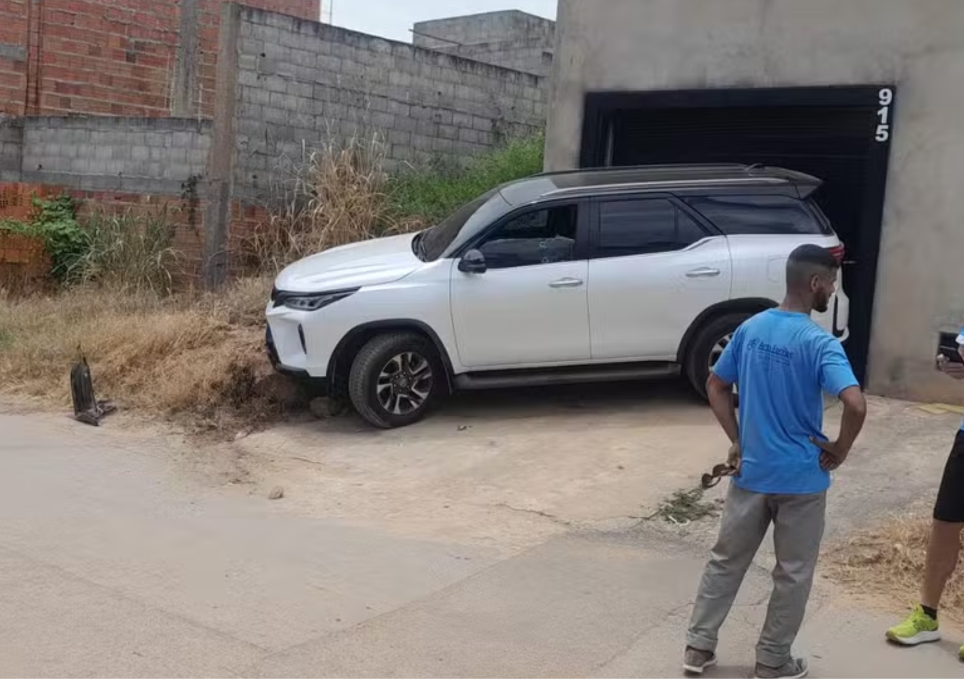 Fabíola foi morta quando chegava na casa onde morava — Foto: Jadiel/Blog do Sigi Vilares