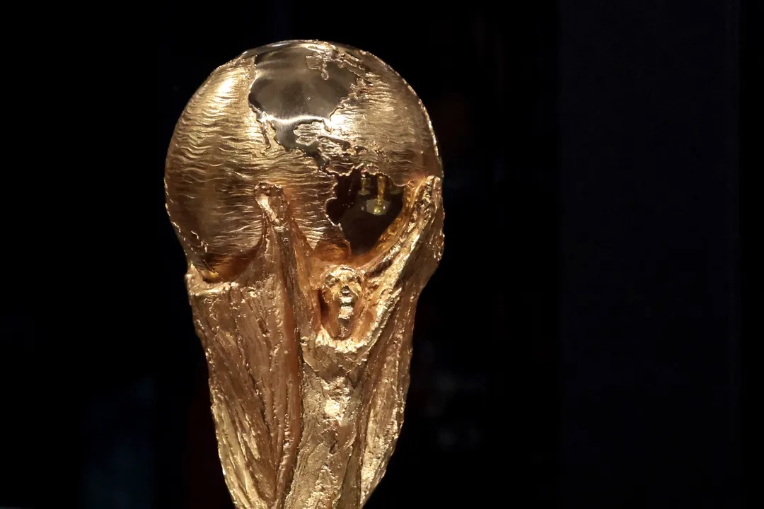 Troféu da Copa do Mundo - Foto: Photo by ULISES RUIZ / AFP