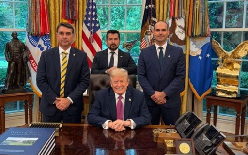 Flávio Bolsonaro, Donald Trump, Eduardo Bolsonaro e Paulo Figueiredo Foto: Reprodução Instagram