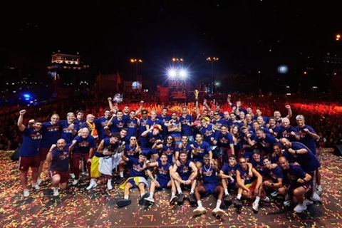 Seleção espanhola celebra título da Copa do Mundo em Madri Crédito: Reprodução/SEFutbol