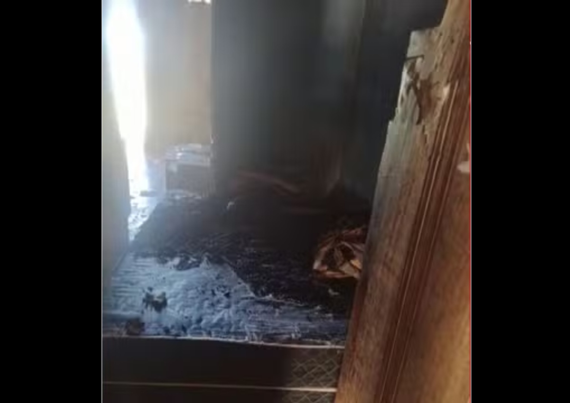 Incêndio provocado por celular deixa imóvel parcialmente destruído na Bahia — Foto: Arquivo pessoal