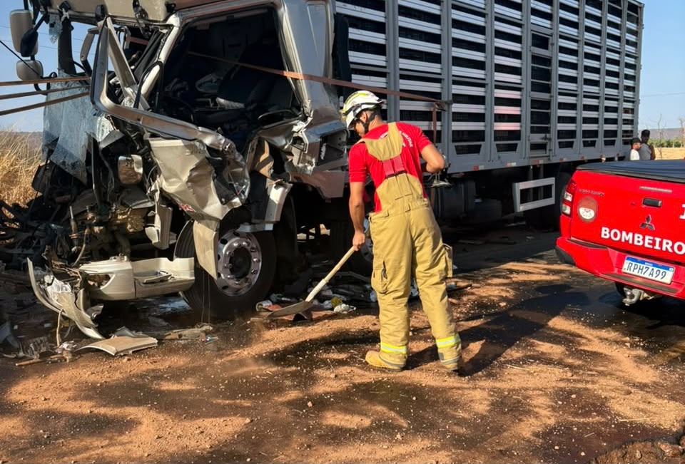 cidente aconteceu na manhã desta segunda-feira (7), em trecho da BA-172 | Bnews - Divulgação Divulgação / SSP-BA